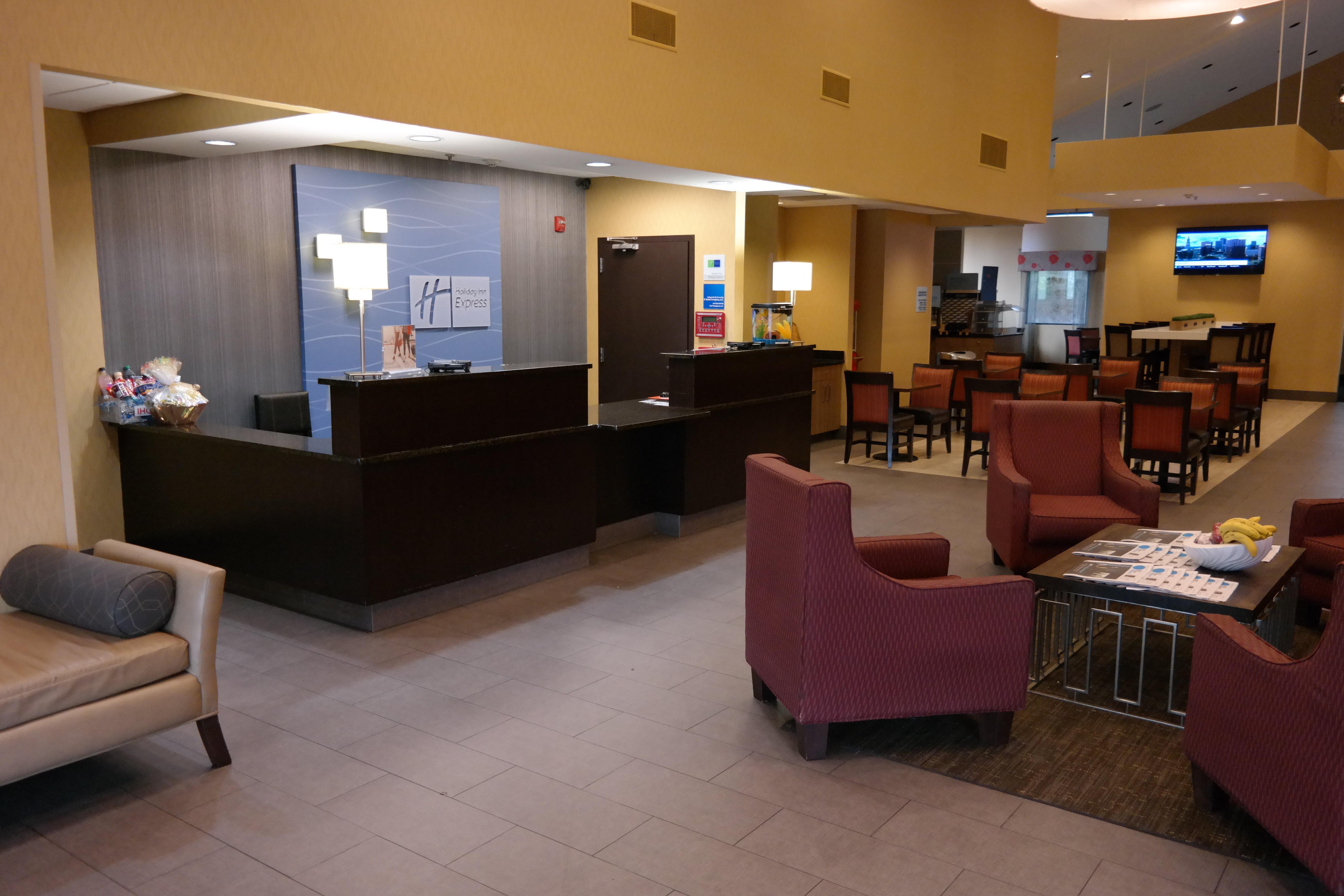 Holiday Inn Express Fredericksburg - Southpoint By Ihg Buitenkant foto
