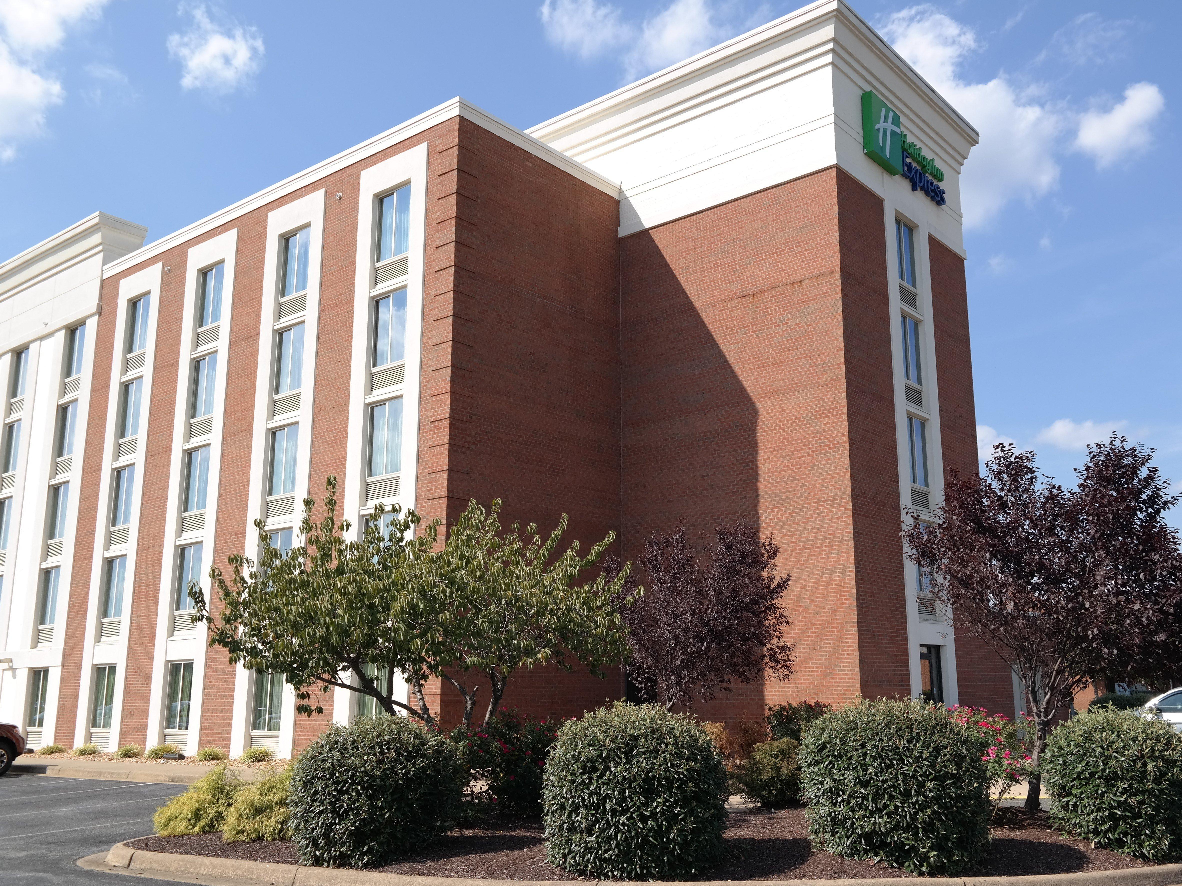 Holiday Inn Express Fredericksburg - Southpoint By Ihg Buitenkant foto