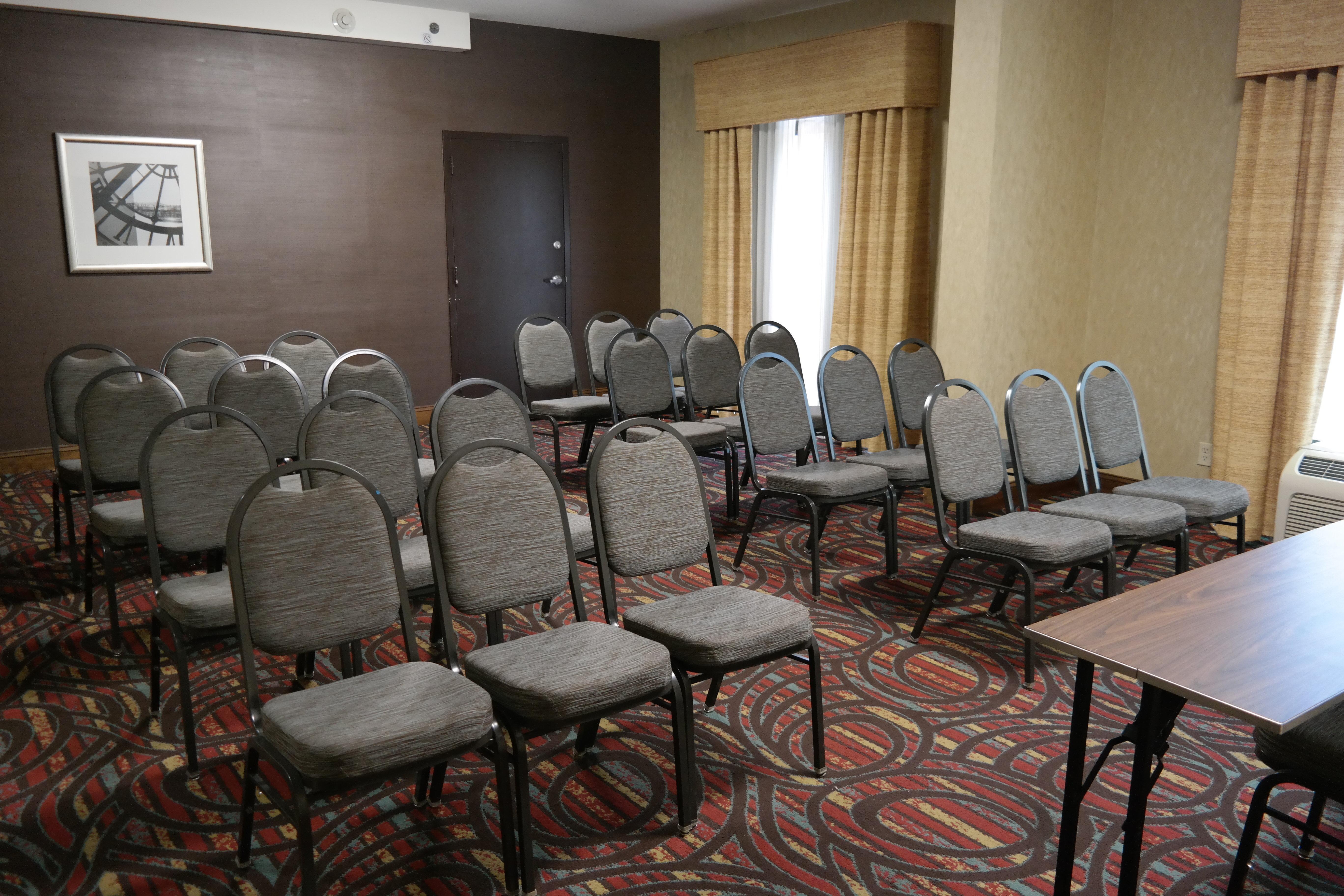 Holiday Inn Express Fredericksburg - Southpoint By Ihg Buitenkant foto