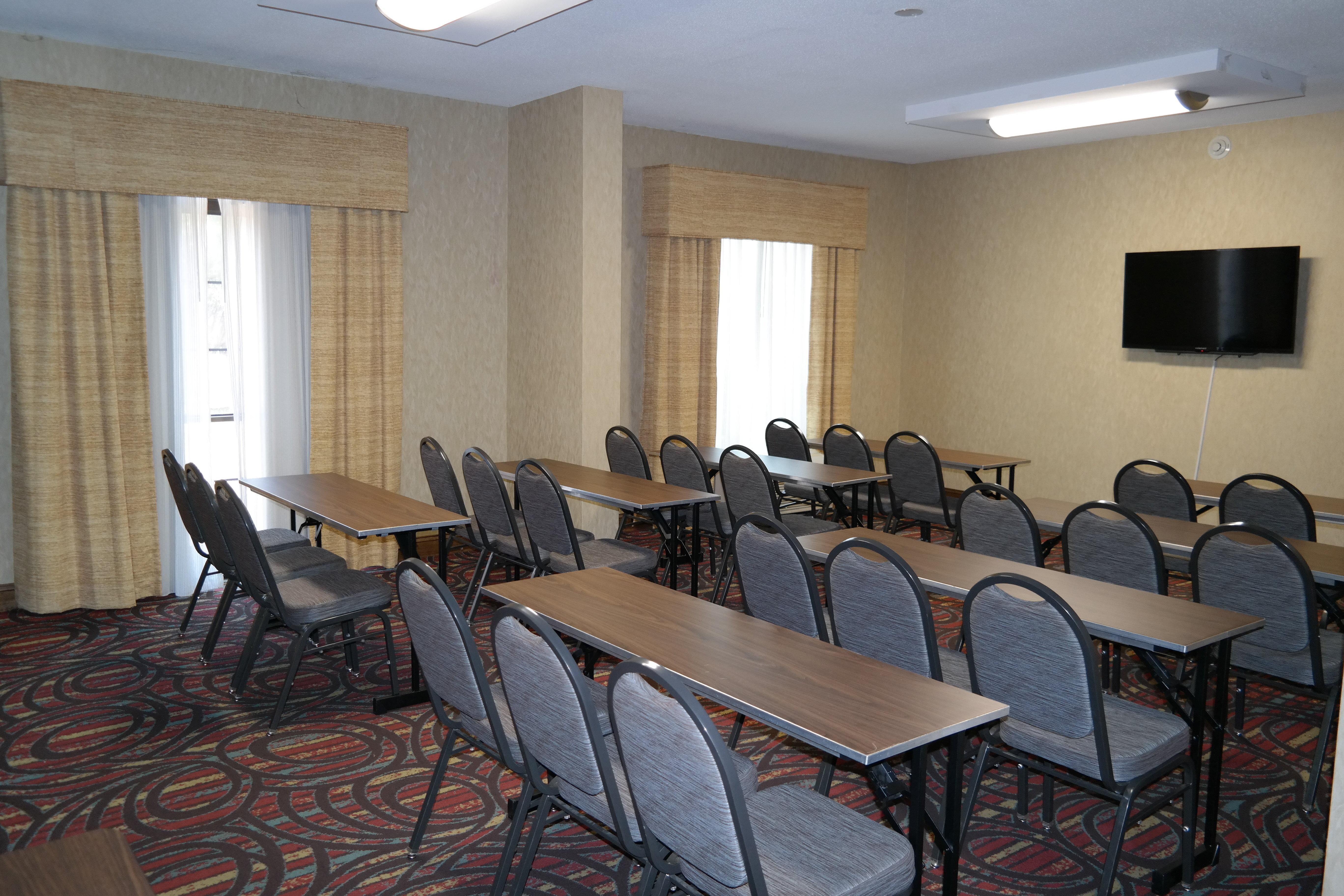 Holiday Inn Express Fredericksburg - Southpoint By Ihg Buitenkant foto