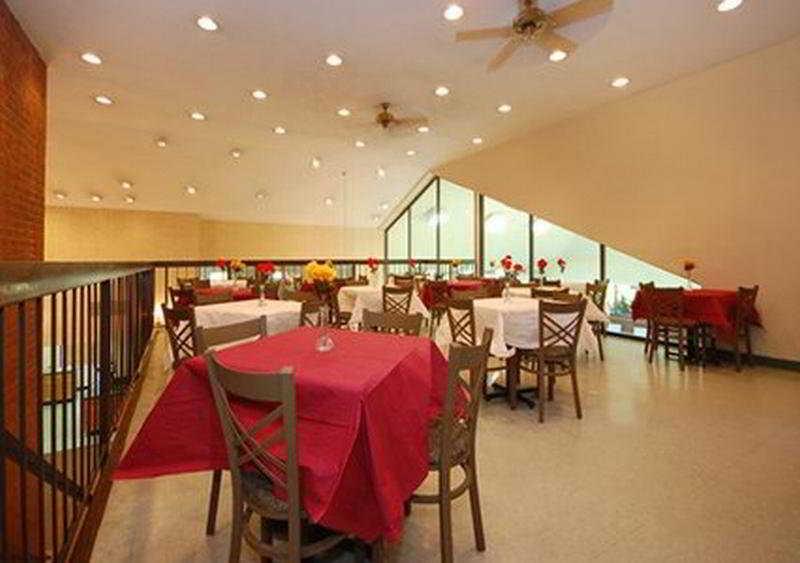 Holiday Inn Express Fredericksburg - Southpoint By Ihg Buitenkant foto
